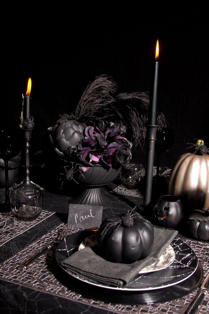 Spooky-Halloween-Table-Decoration-Ideas-14.jpg