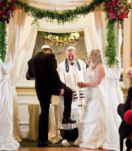 Jewish-Wedding-Traditions