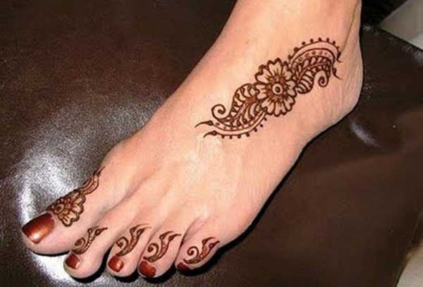 easy-mehndi-designs-for-feet