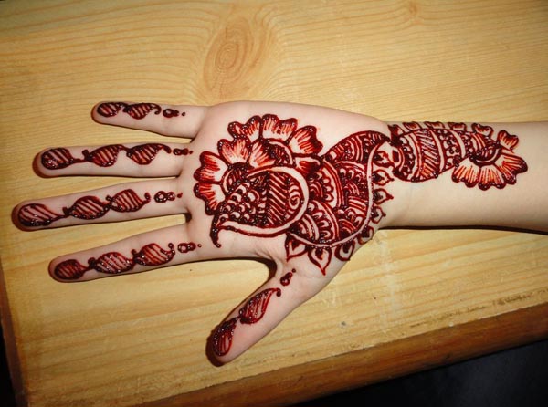 small-mehndi-designs-for-hands