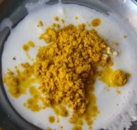 turmeric-and-milk-face pack