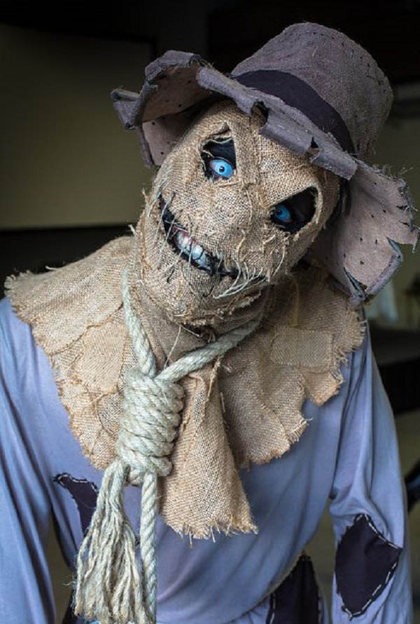 scary-beautiful-costumes-scarecrow – Easyday
