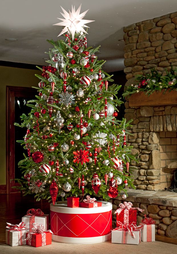 Cute-Christmas-tree-in-drum-stand