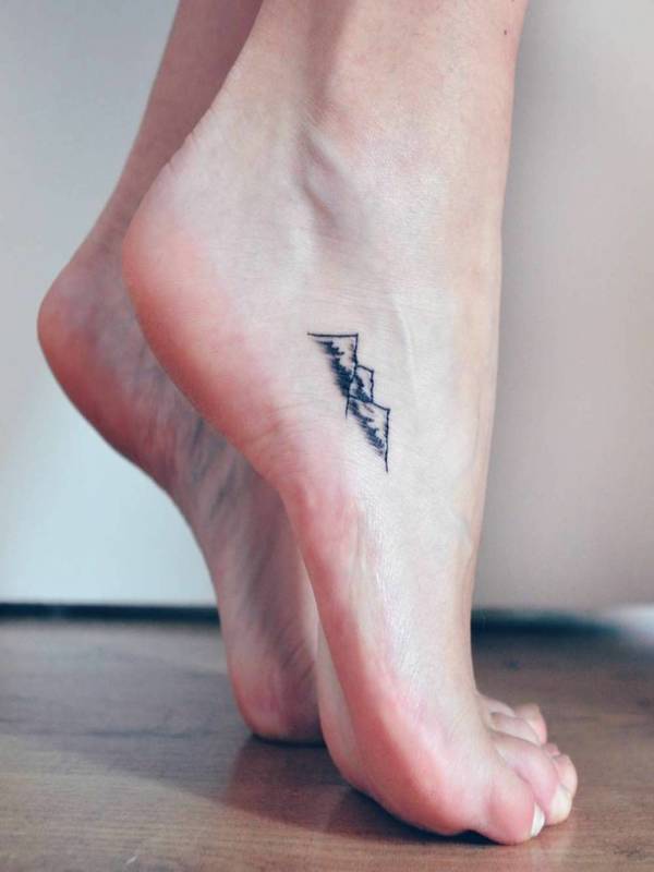 small-tattoo-with-big-meanings-15