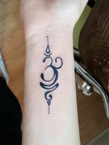 Chic Small Tattoo with Big Meanings – Easyday