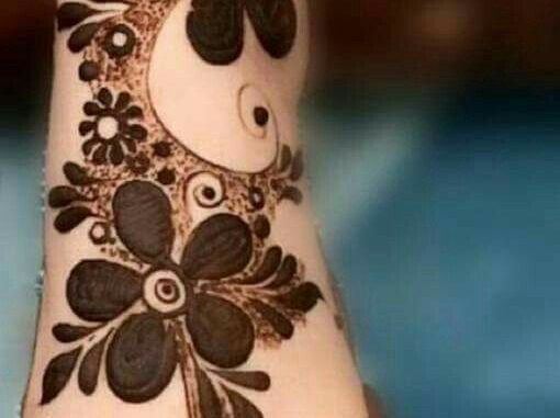 Beautiful Mehndi Designs For Feet